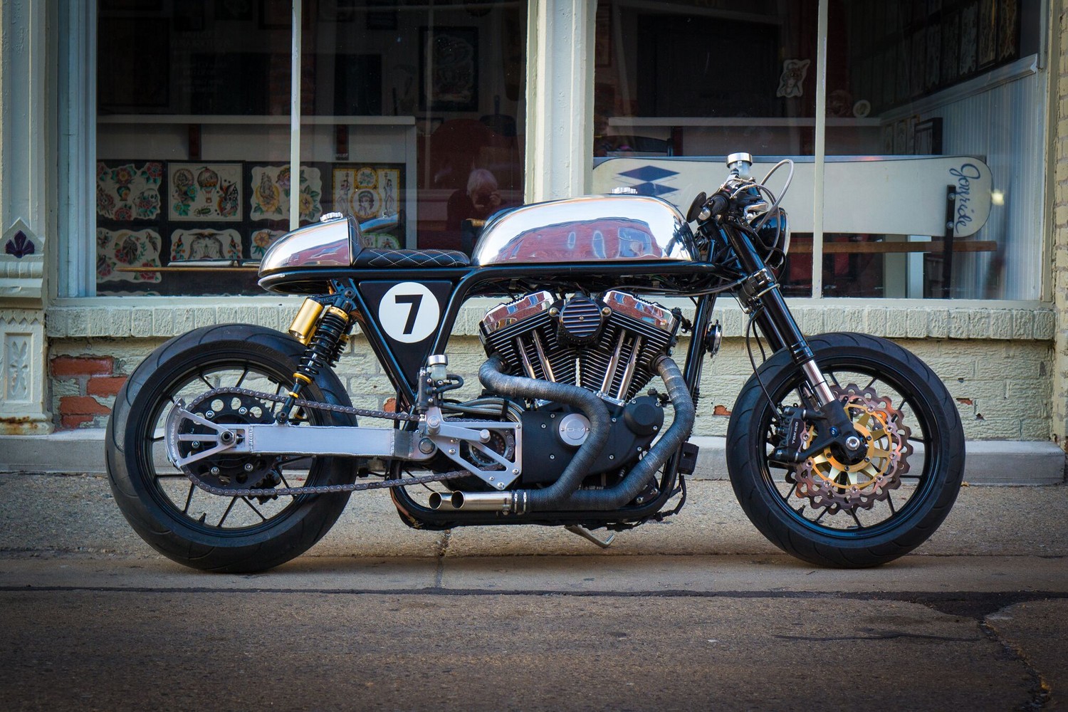 How to build a Harley cafe racer